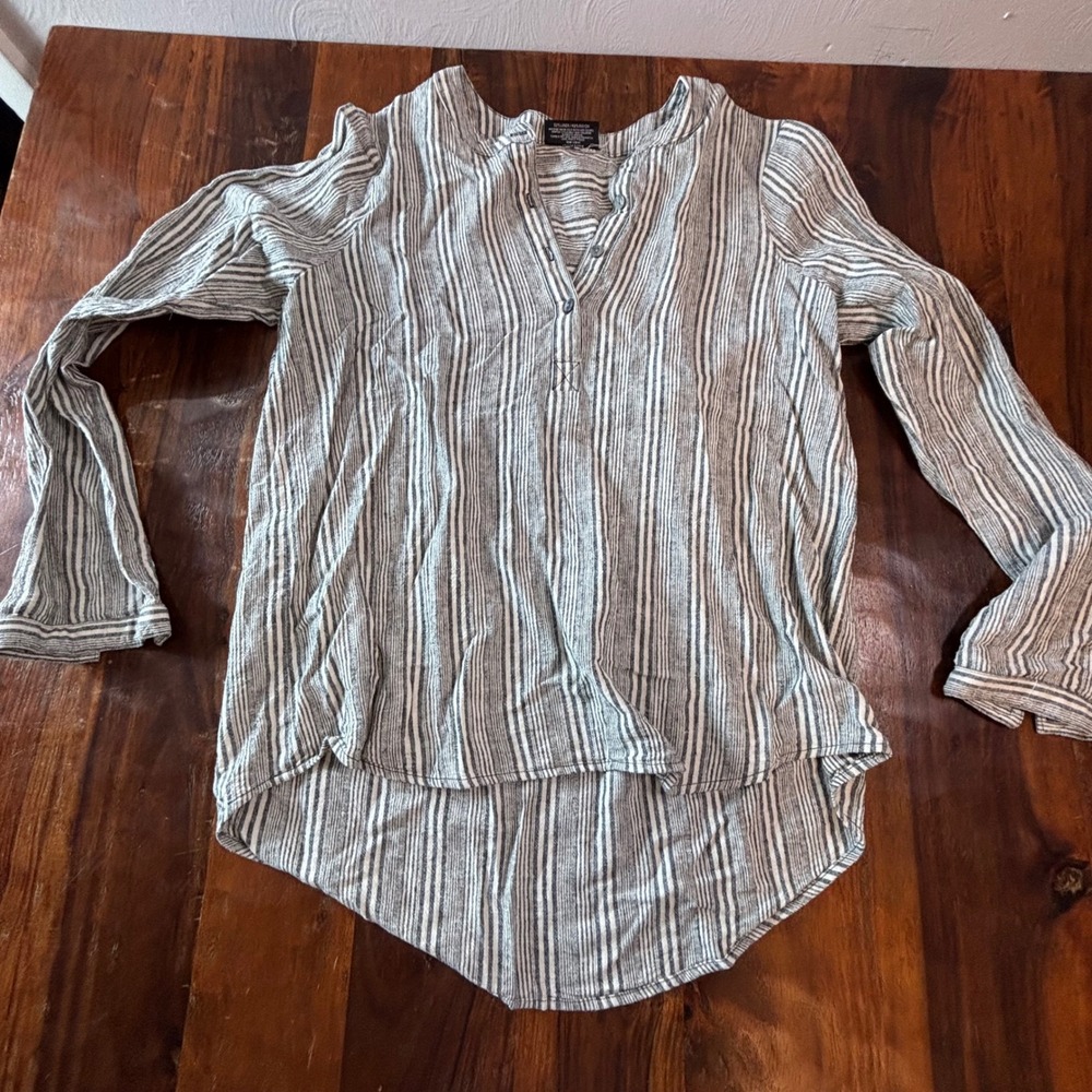 B.L.E.U. Womens Grey Striped Linen Blend Henley Blouse High Low Hem Large 548818